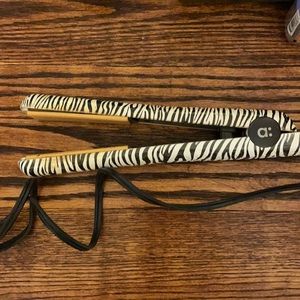 Amika Zebra Straightener